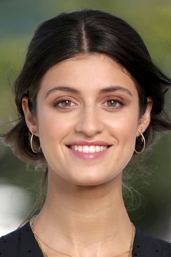 Immagine di Anya Chalotra
