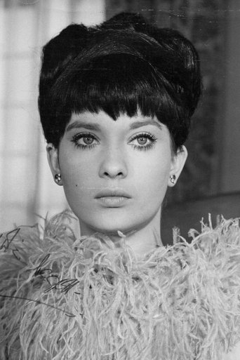 Immagine di Nicola Pagett