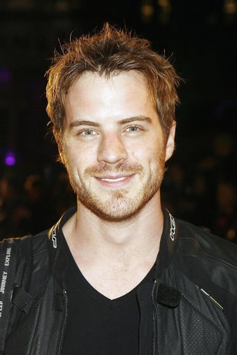 Immagine di Robert Kazinsky
