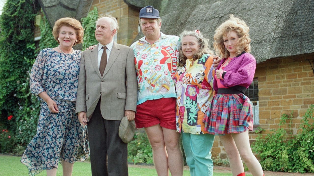 Poster della serie Keeping Up Appearances